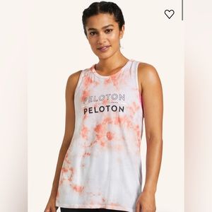 Peloton double twist tank